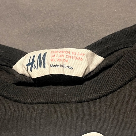 H&M Toddler Skull Skeleton Long Sleeve Tees - Sz 2-4Y - Gray Black - Picture 3 of 5